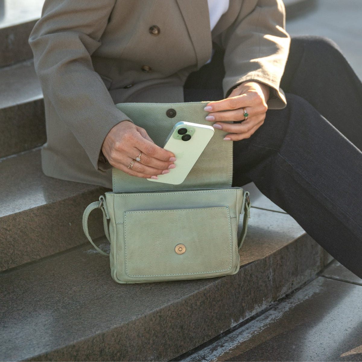 
Ann Full-Grain Leather Crossbody Bag – alternate product view 3