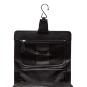 Close-Up Detail of Classic Collar &amp; Heavy-Duty Zipper Hardware on Rosario Full-Grain Leather Toiletry Bag